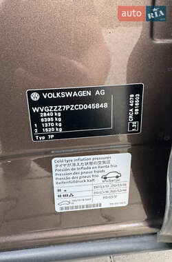 Внедорожник / Кроссовер Volkswagen Touareg 2012 в 