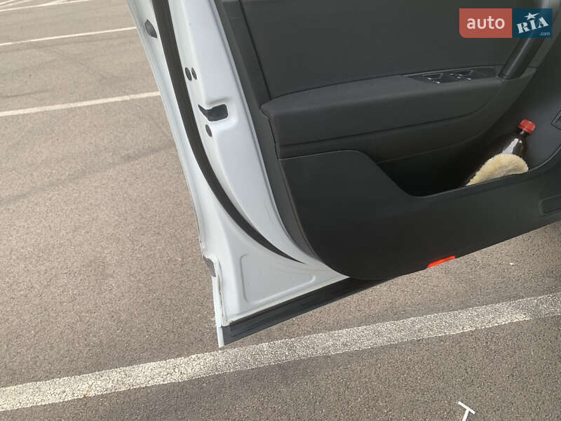 Позашляховик / Кросовер Volkswagen Touareg 2013 в Рівному фото 8 Позашляховик / Кросовер Volkswagen Touareg 2013 в Рівному