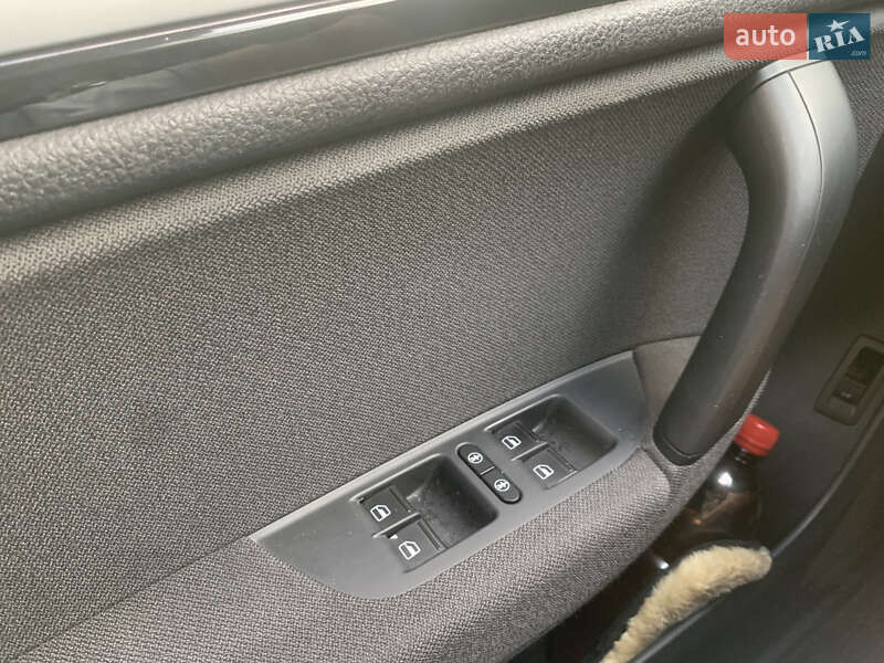 Позашляховик / Кросовер Volkswagen Touareg 2013 в Рівному фото 20 Позашляховик / Кросовер Volkswagen Touareg 2013 в Рівному