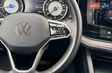 Внедорожник / Кроссовер Volkswagen Touareg 2021 в 