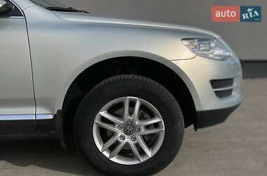 Внедорожник / Кроссовер Volkswagen Touareg 2007 в 