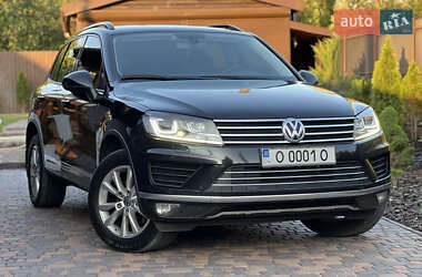 Внедорожник / Кроссовер Volkswagen Touareg 2015 в Кривом Роге