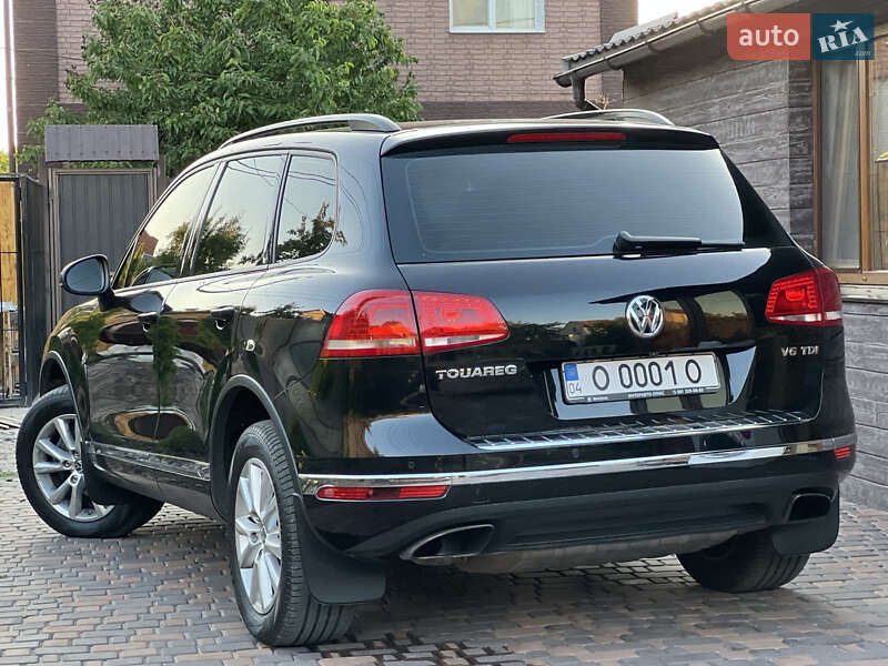 Внедорожник / Кроссовер Volkswagen Touareg 2015 в Кривом Роге