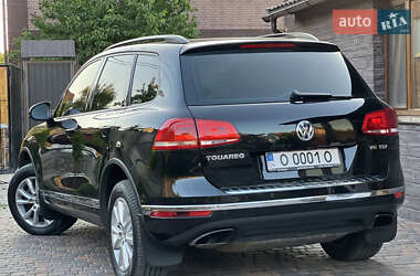 Внедорожник / Кроссовер Volkswagen Touareg 2015 в 