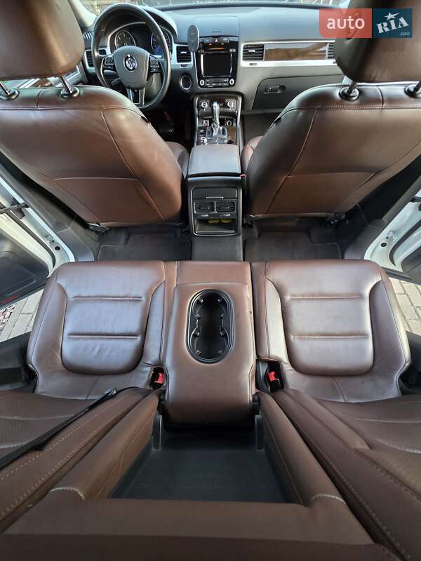Внедорожник / Кроссовер Volkswagen Touareg 2013 в Киеве фото 10 Внедорожник / Кроссовер Volkswagen Touareg 2013 в Киеве