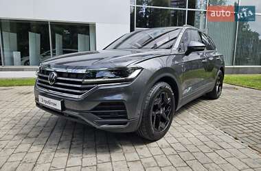 Внедорожник / Кроссовер Volkswagen Touareg 2024 в Киеве