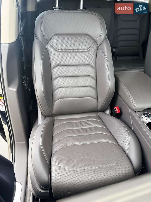 Внедорожник / Кроссовер Volkswagen Touareg 2021 в Киеве фото 19 Внедорожник / Кроссовер Volkswagen Touareg 2021 в Киеве