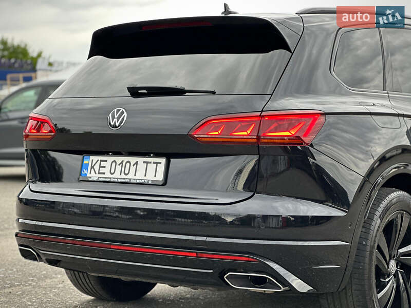 Внедорожник / Кроссовер Volkswagen Touareg 2020 в Киеве