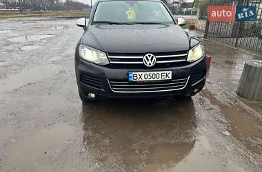 Внедорожник / Кроссовер Volkswagen Touareg 2013 в Хмельницком
