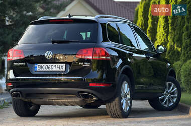 Внедорожник / Кроссовер Volkswagen Touareg 2012 в 
