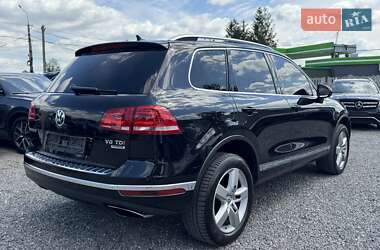 Позашляховик / Кросовер Volkswagen Touareg 2015 в 