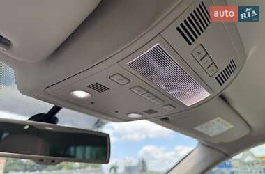 Позашляховик / Кросовер Volkswagen Touareg 2015 в 