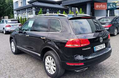Внедорожник / Кроссовер Volkswagen Touareg 2013 в 