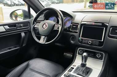 Внедорожник / Кроссовер Volkswagen Touareg 2013 в 