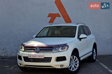 Позашляховик / Кросовер Volkswagen Touareg 2010 в Одесі