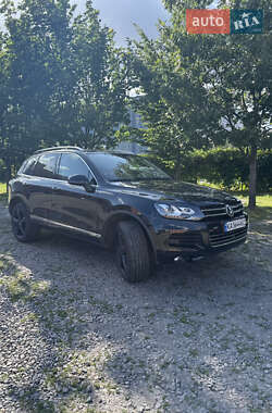 Позашляховик / Кросовер Volkswagen Touareg 2010 в Києві