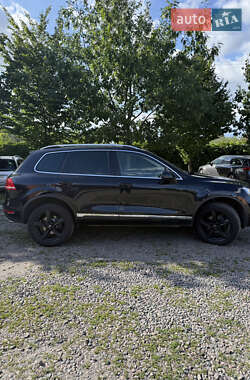 Внедорожник / Кроссовер Volkswagen Touareg 2010 в 