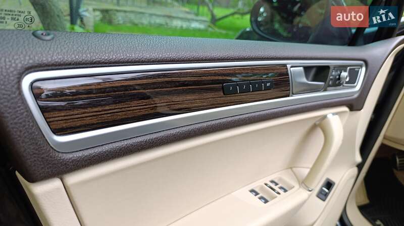 Внедорожник / Кроссовер Volkswagen Touareg 2014 в Киеве фото 23 Внедорожник / Кроссовер Volkswagen Touareg 2014 в Киеве