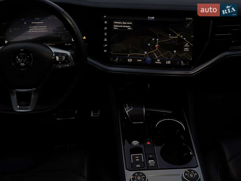 Позашляховик / Кросовер Volkswagen Touareg 2019 в Умані