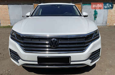 Позашляховик / Кросовер Volkswagen Touareg 2020 в 