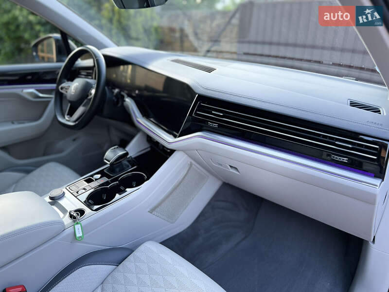 Внедорожник / Кроссовер Volkswagen Touareg 2021 в Виннице