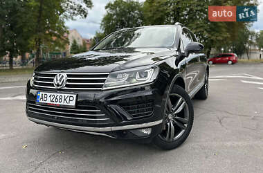 Позашляховик / Кросовер Volkswagen Touareg 2015 в Києві