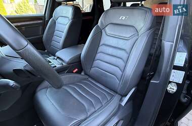 Позашляховик / Кросовер Volkswagen Touareg 2021 в 