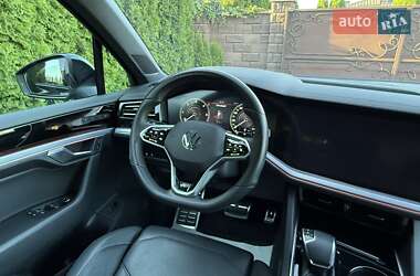 Позашляховик / Кросовер Volkswagen Touareg 2021 в 