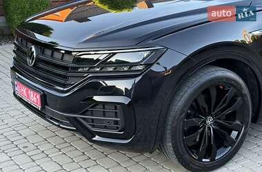 Позашляховик / Кросовер Volkswagen Touareg 2021 в 