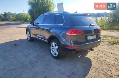 Внедорожник / Кроссовер Volkswagen Touareg 2012 в Ставище