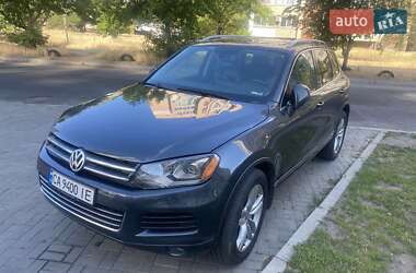 Внедорожник / Кроссовер Volkswagen Touareg 2012 в Черкассах