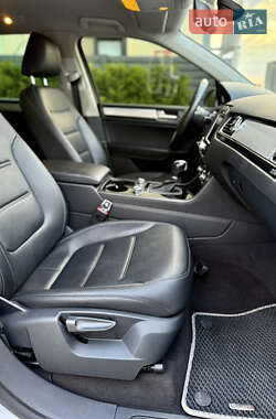 Позашляховик / Кросовер Volkswagen Touareg 2013 в 