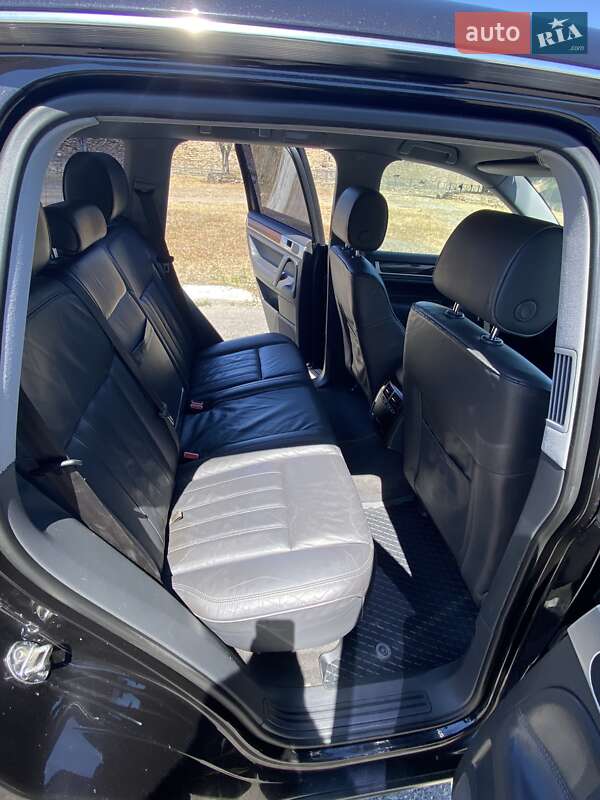 Внедорожник / Кроссовер Volkswagen Touareg 2008 в Белгороде-Днестровском