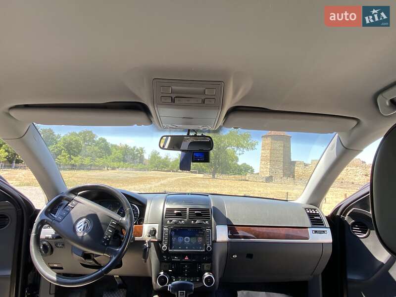 Внедорожник / Кроссовер Volkswagen Touareg 2008 в Белгороде-Днестровском