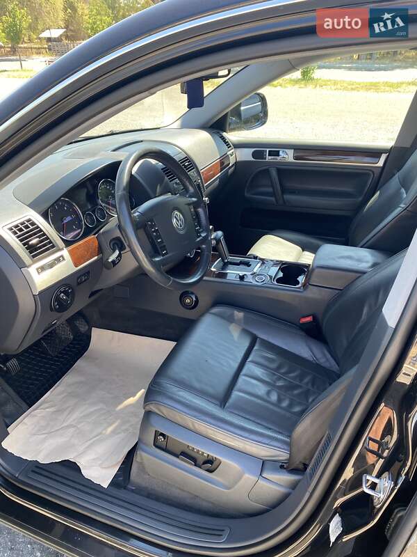 Внедорожник / Кроссовер Volkswagen Touareg 2008 в Белгороде-Днестровском