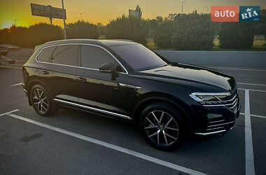 Позашляховик / Кросовер Volkswagen Touareg 2019 в Полтаві