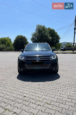Позашляховик / Кросовер Volkswagen Touareg 2012 в Чернівцях