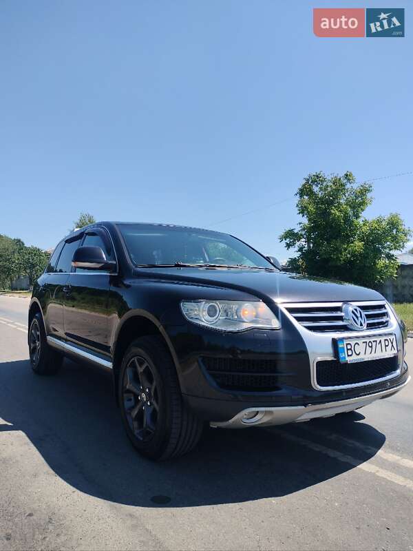 Внедорожник / Кроссовер Volkswagen Touareg 2008 в Львове