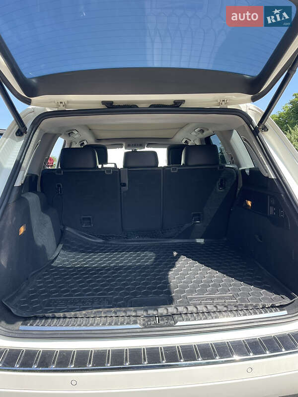 Позашляховик / Кросовер Volkswagen Touareg 2010 в Кропивницькому