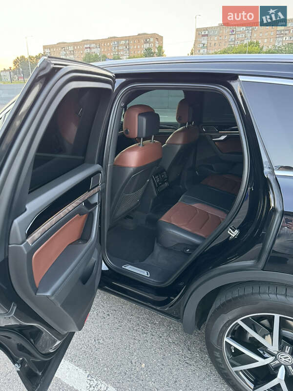 Внедорожник / Кроссовер Volkswagen Touareg 2019 в Полтаве фото 37 Внедорожник / Кроссовер Volkswagen Touareg 2019 в Полтаве