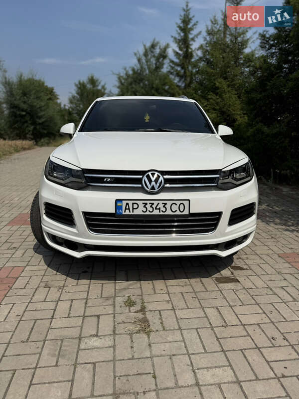 Внедорожник / Кроссовер Volkswagen Touareg 2013 в Запорожье