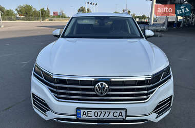 Внедорожник / Кроссовер Volkswagen Touareg 2019 в Днепре