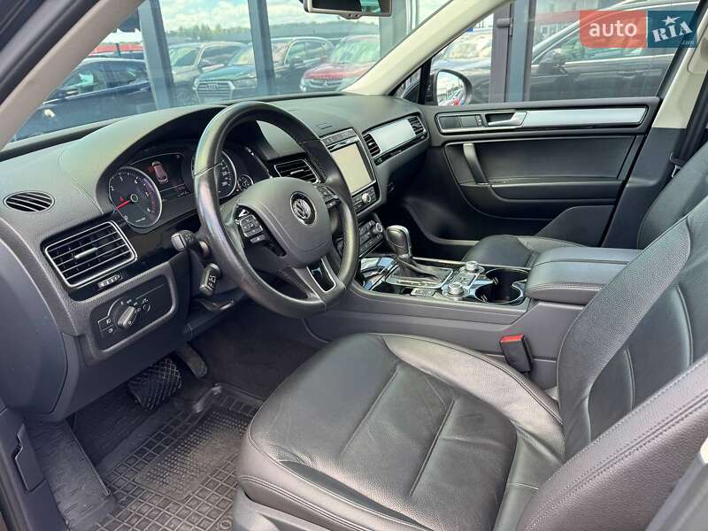 Позашляховик / Кросовер Volkswagen Touareg 2016 в Києві фото 6 Позашляховик / Кросовер Volkswagen Touareg 2016 в Києві