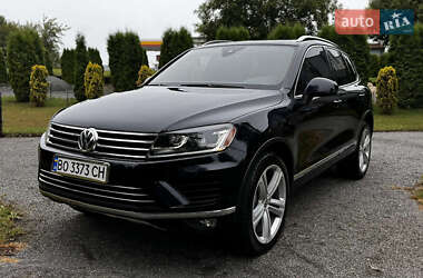 Внедорожник / Кроссовер Volkswagen Touareg 2017 в Хмельницком