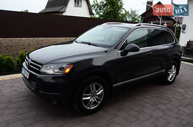 Внедорожник / Кроссовер Volkswagen Touareg 2012 в 
