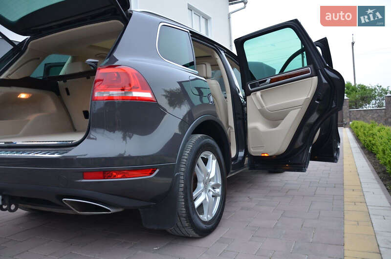 Позашляховик / Кросовер Volkswagen Touareg 2012 в Богородчанах