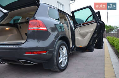 Внедорожник / Кроссовер Volkswagen Touareg 2012 в 