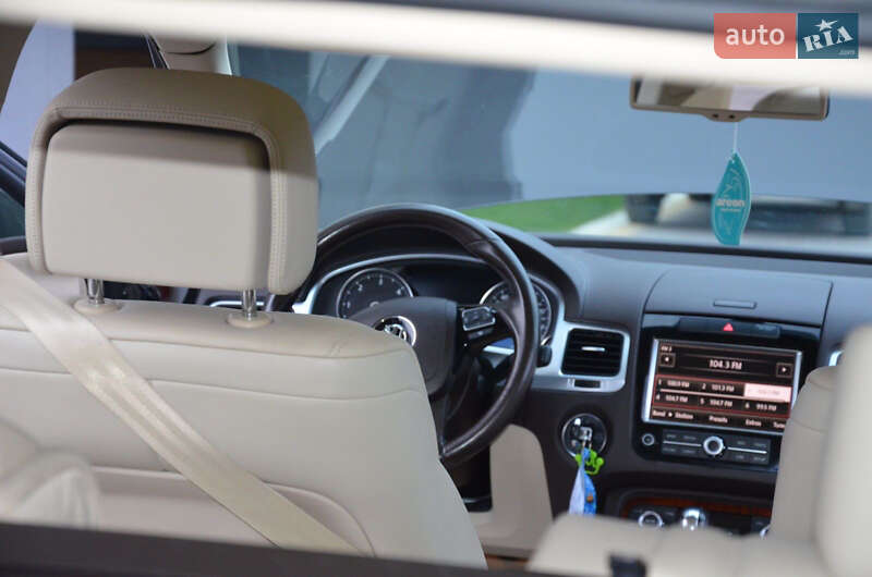 Позашляховик / Кросовер Volkswagen Touareg 2012 в Богородчанах