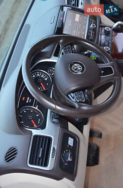 Внедорожник / Кроссовер Volkswagen Touareg 2012 в 