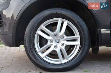 Внедорожник / Кроссовер Volkswagen Touareg 2012 в 